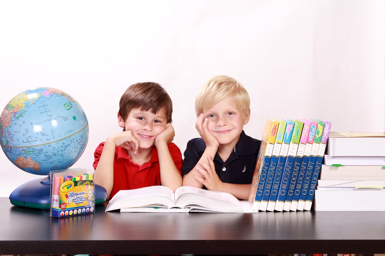 You are currently viewing Menjadi Anak Pintar di Sekolah: Tips dan Strategi untuk Sukses Belajar