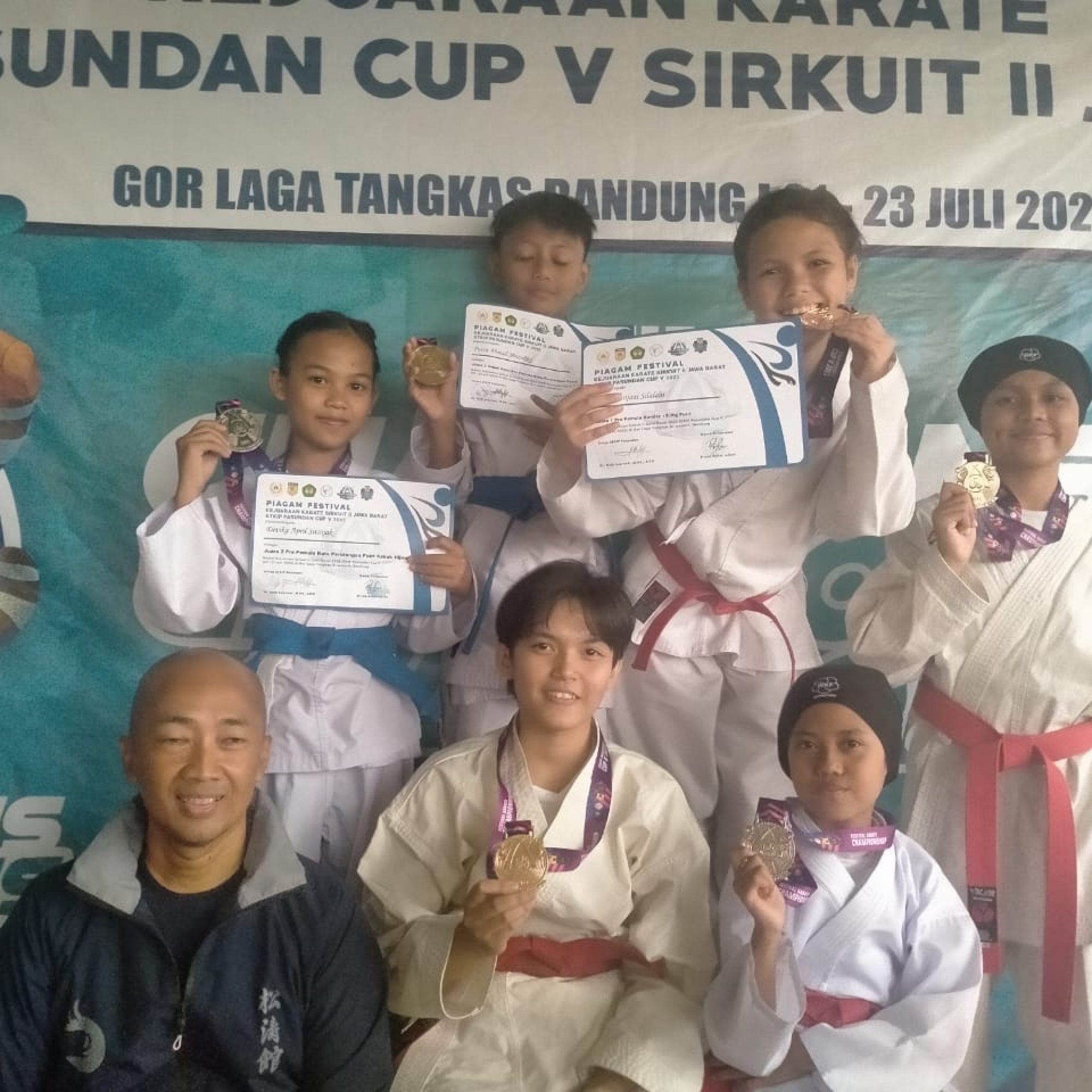 SDN 198 Mekarjaya Berhasil Menyabet Medali Dalam Kejuaraan Karate STKIP Pasundan CUP V Sirkuit Jawa Barat