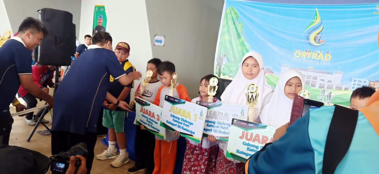 You are currently viewing Selamat! SDN 198 Mekarjaya Raih Juara Lomba Cabang Olahraga Ketapel Putri Kategori SD/Sederajat di Kota Bandung