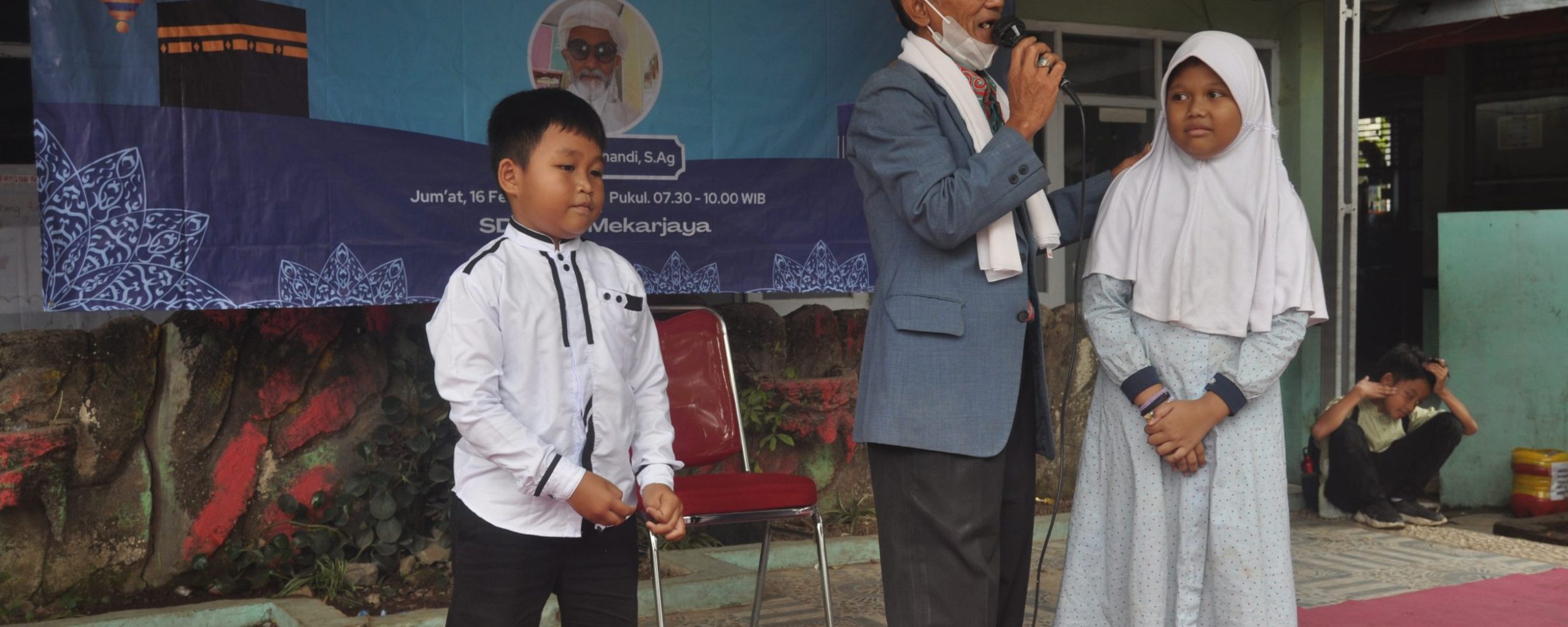 Pelaksanaan Isra’ Mi’raj di SDN 198 Mekarjaya Dengan Tema Mewujudkan Ukhuwah Islamiyah dan Menanamkan Akhlakul Karimah