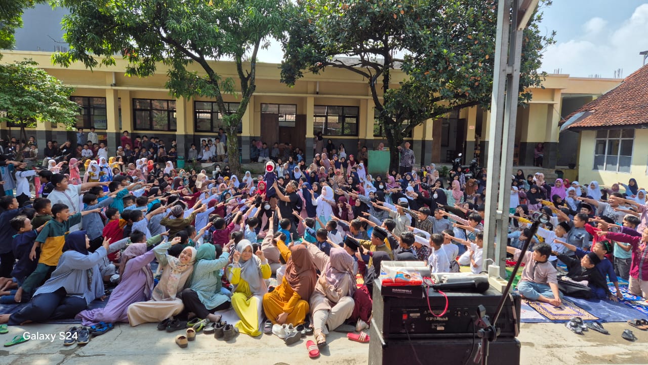 You are currently viewing Pesantren Ramadhan 1445 H di SDN 198 Mekarjaya: Menumbuhkan Generasi Qur’ani dan Berakhlak Mulia