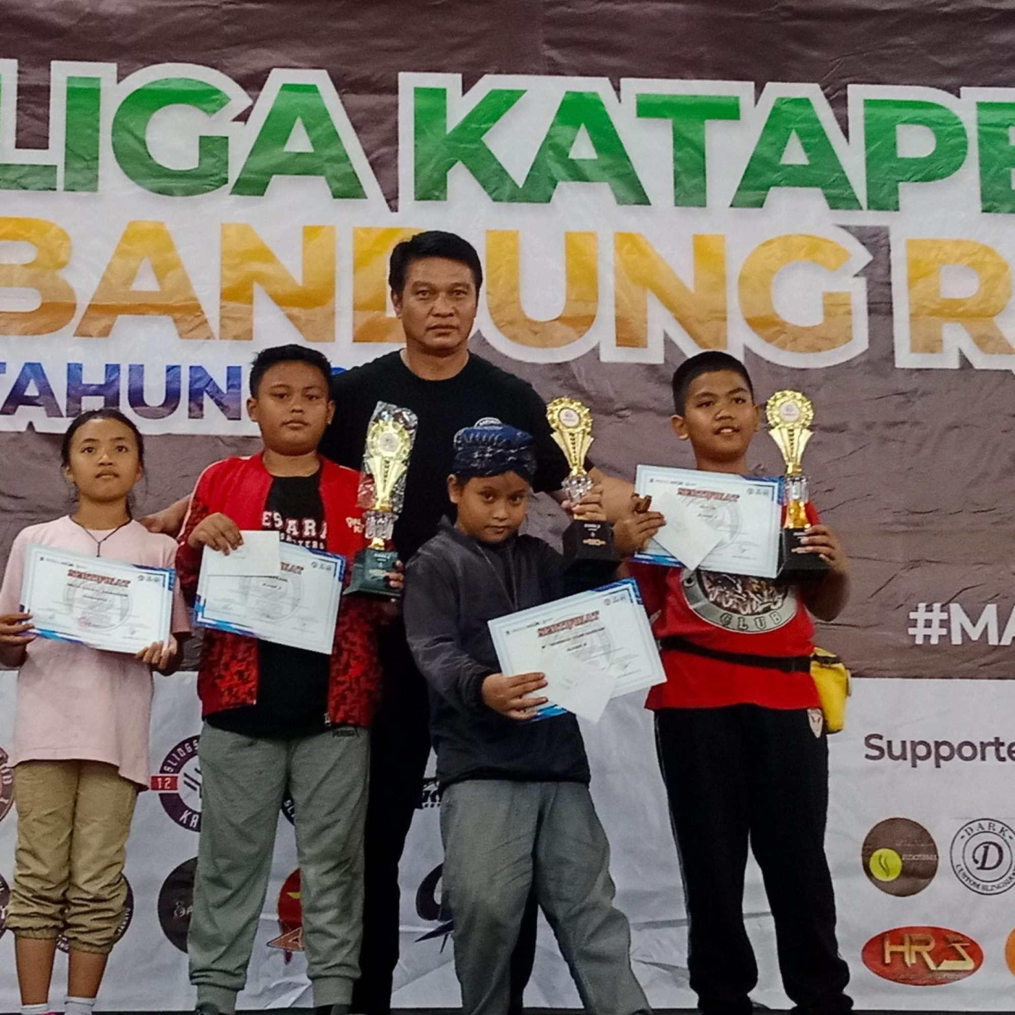 Siswa SD Negeri 198 Mekarjaya, berhasil meraih juara pada kompetisi Liga Katapel Bandung Raya tahun 2024 season 2 kategori junior.