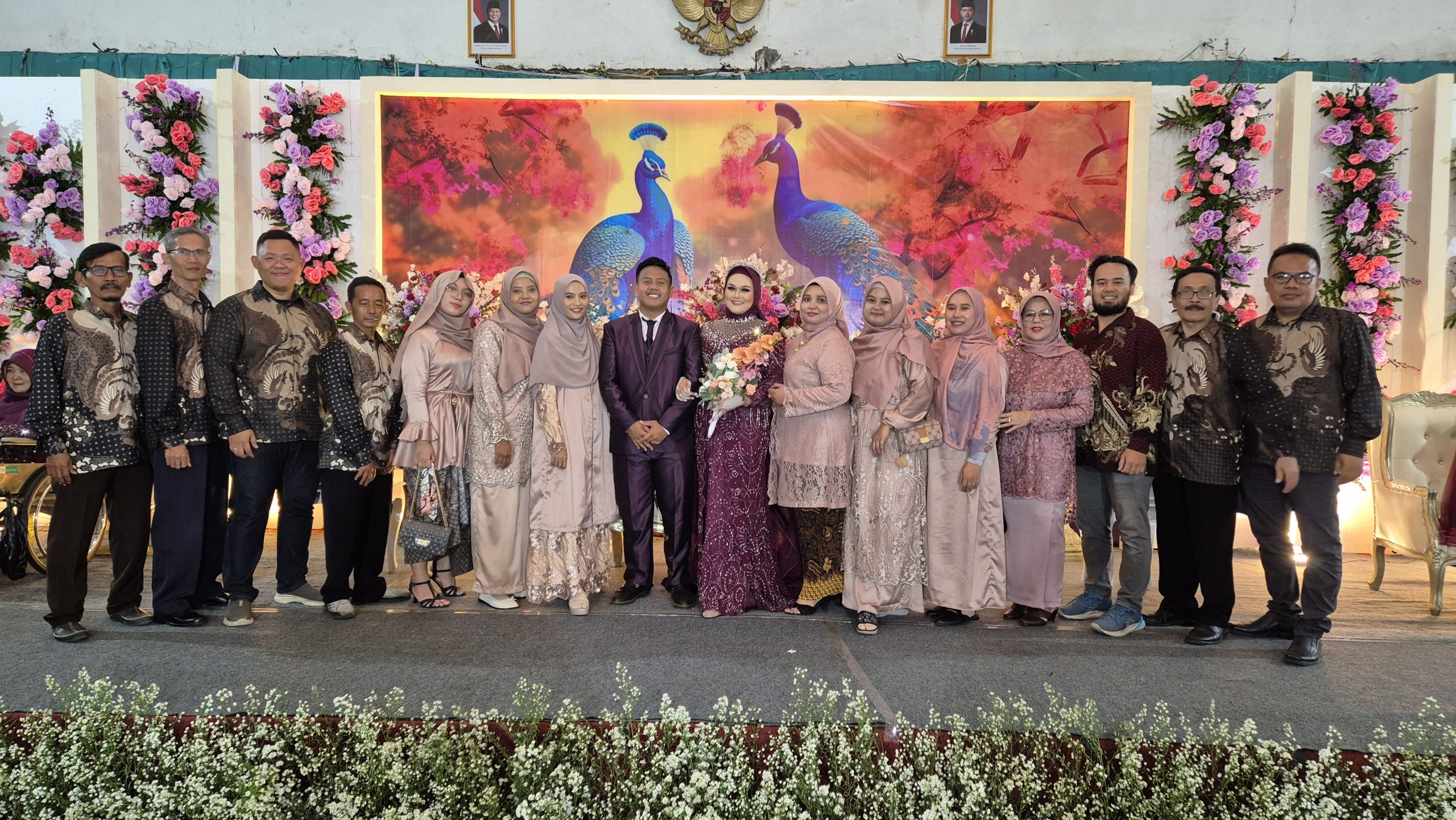 You are currently viewing Kebahagiaan Menyertai Pernikahan Dua Guru Inspiratif SDN 198 Mekarjaya Kota Bandung