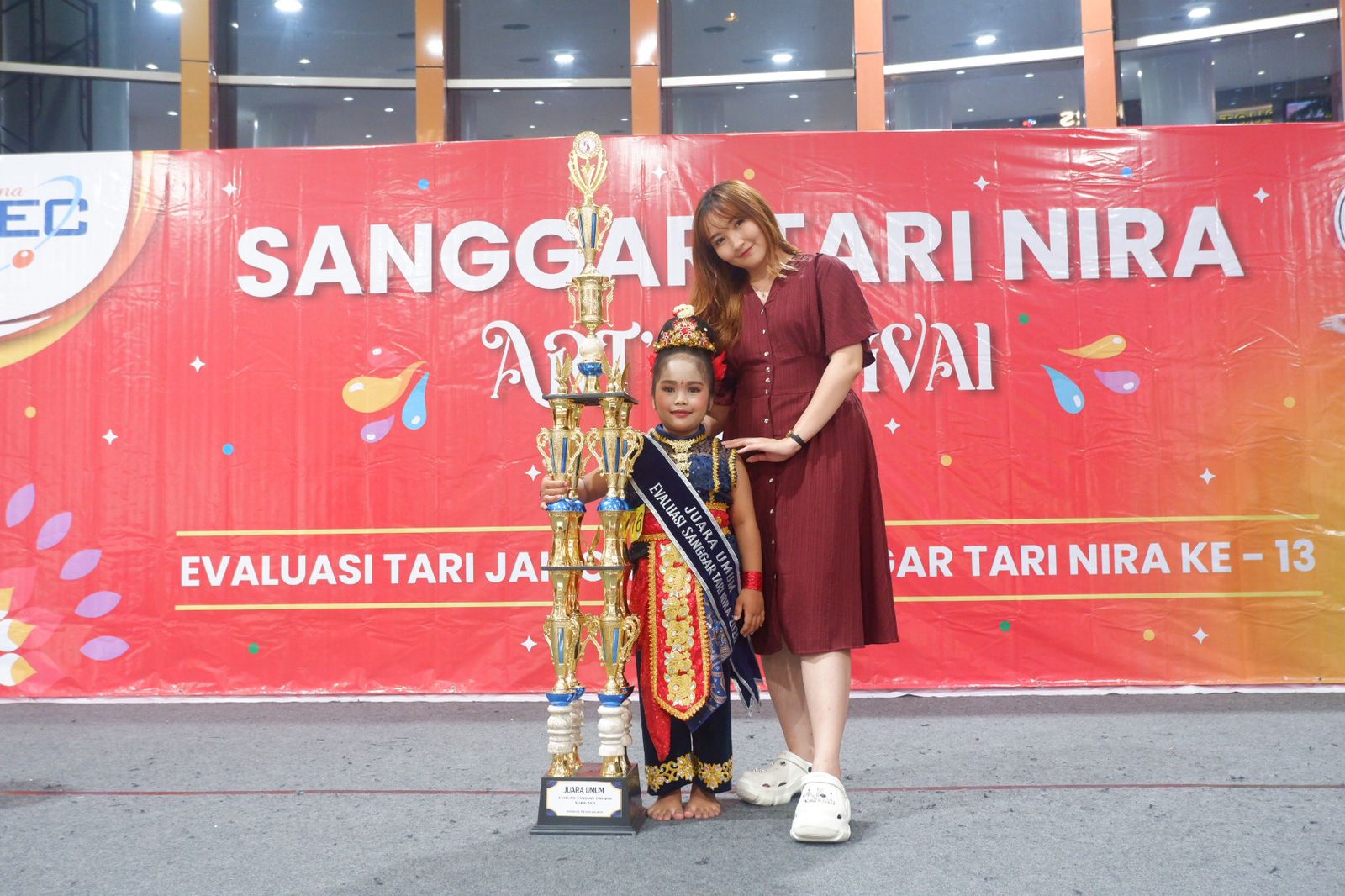 You are currently viewing Airin Khairunnisa, Siswa SDN 198 Mekarjaya, Raih Juara 1 dan Juara Umum di Evaluasi Sanggar Nira
