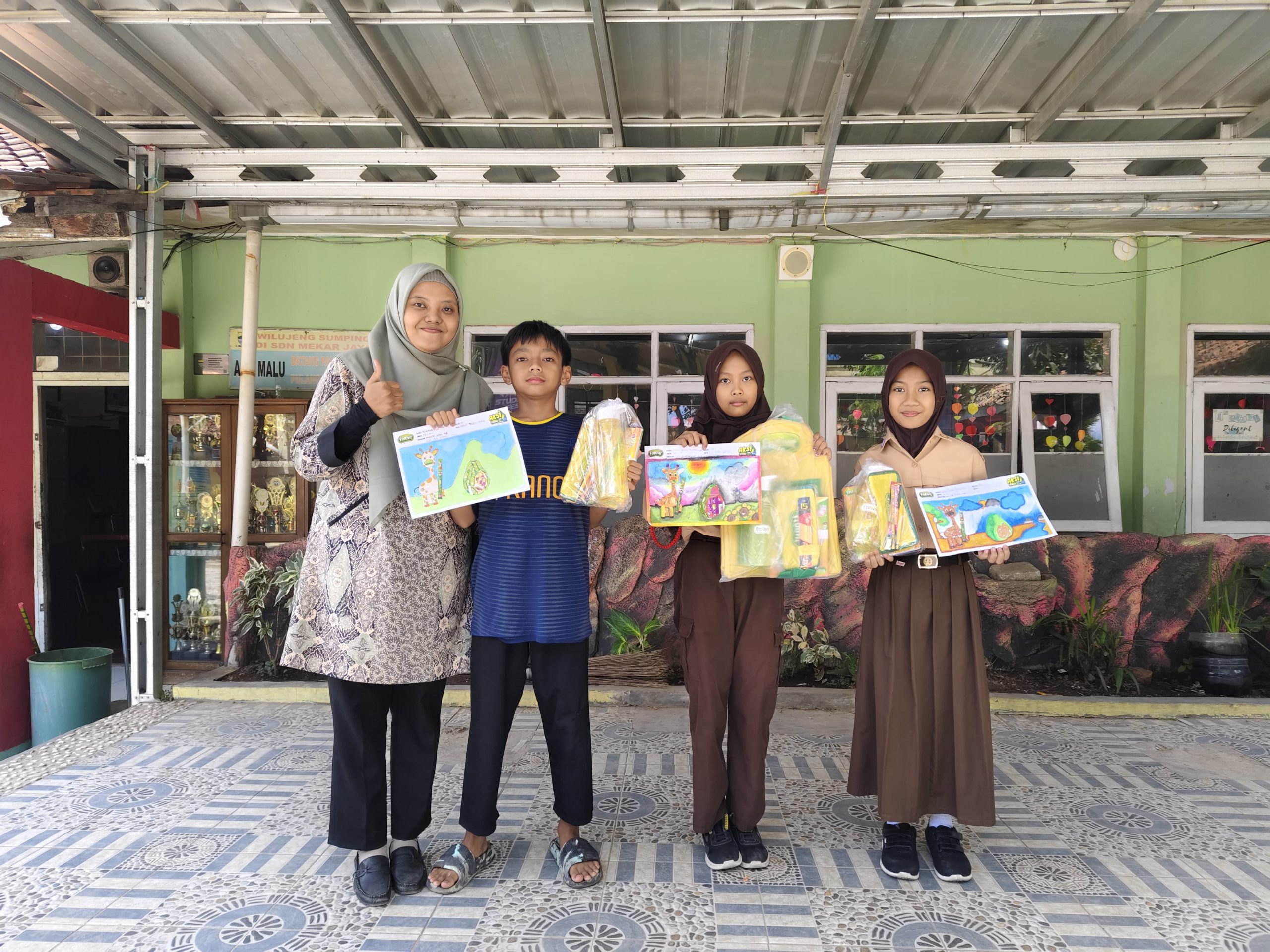 You are currently viewing SDN 198 Mekarjaya Gelar Lomba Kolase Bersama Fruti Fruit, Tumbuhkan Kreativitas Siswa