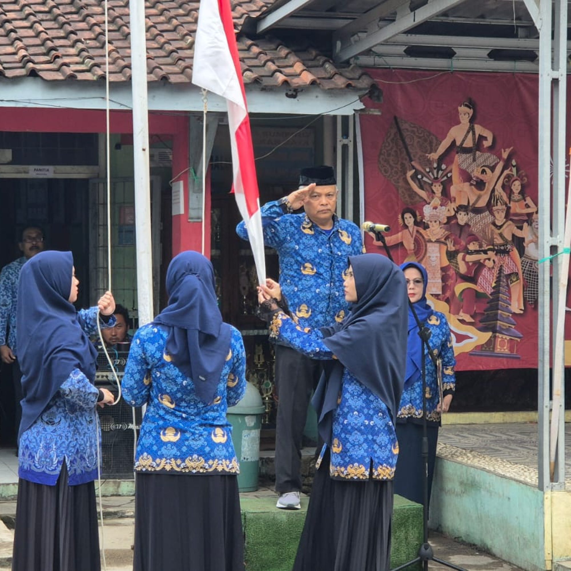 SDN 198 Mekarjaya Gelar Upacara Khidmat Peringatan Hari Lahir Pancasila