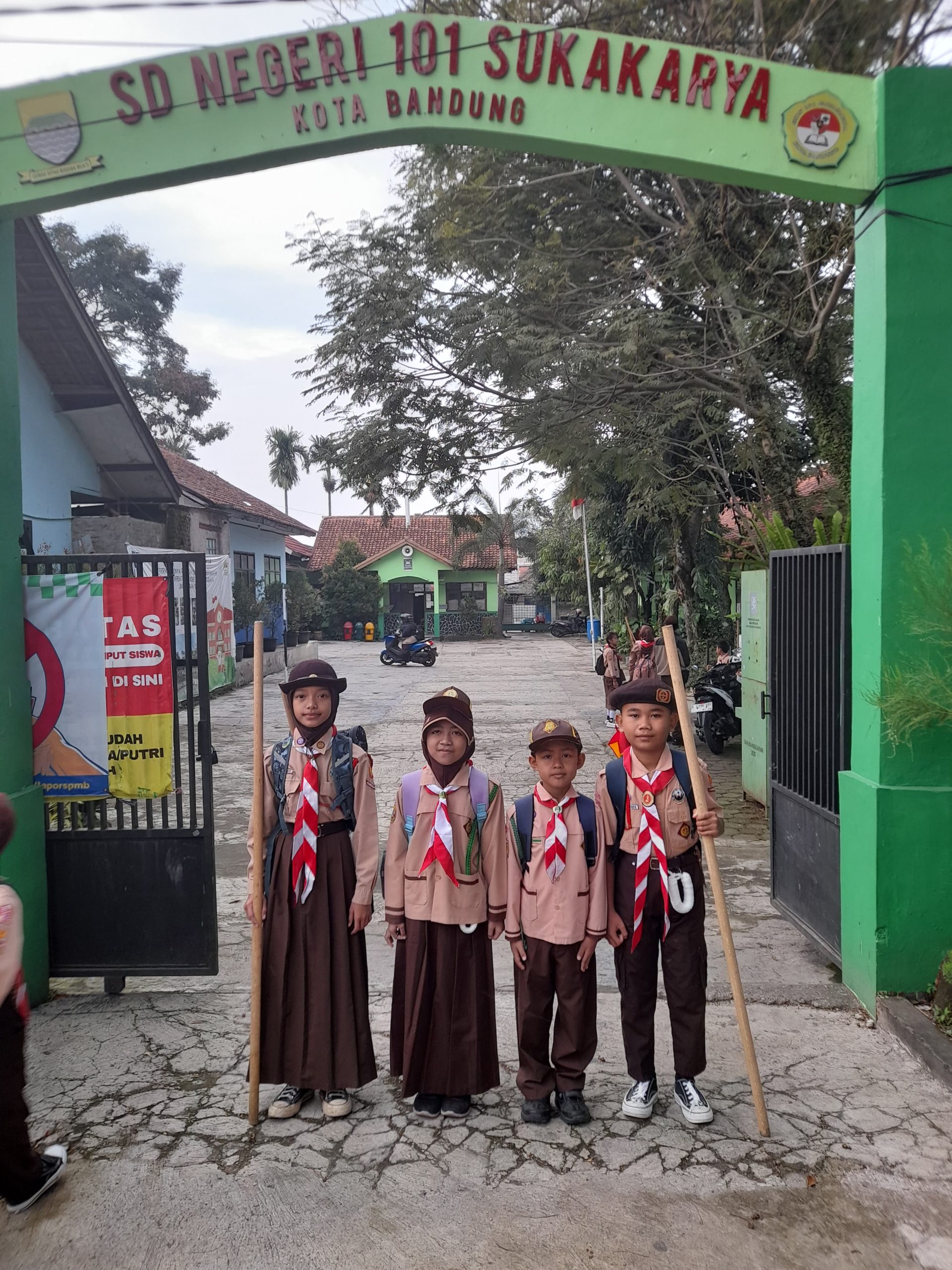 You are currently viewing SDN 198 Mekarjaya Berpartisipasi Aktif dalam Dianpinrung dan Dianpinru Pramuka Kwarran Arcamanik 2025