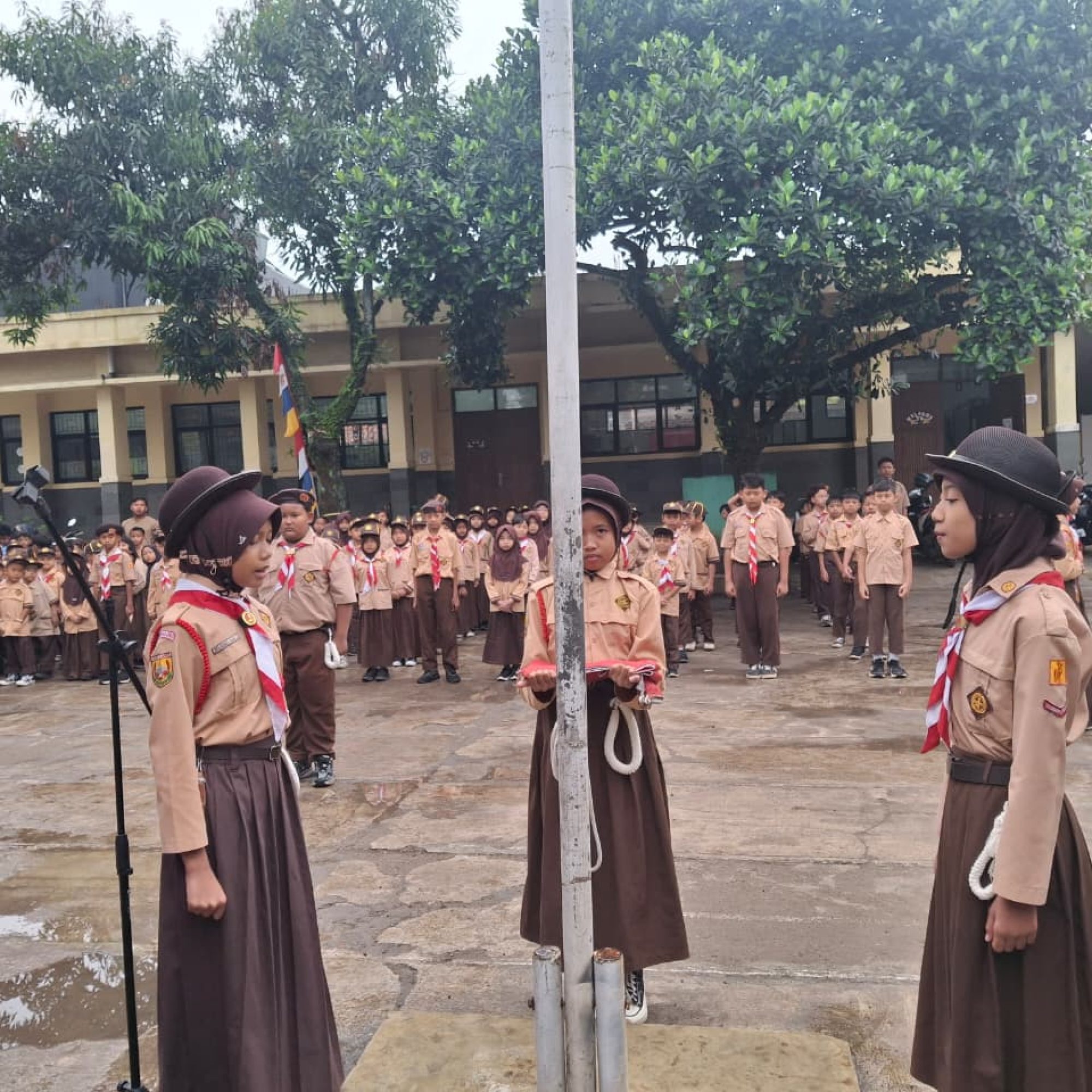 Peringatan Hari Pramuka ke-64 di SD Negeri 198 Mekarjaya