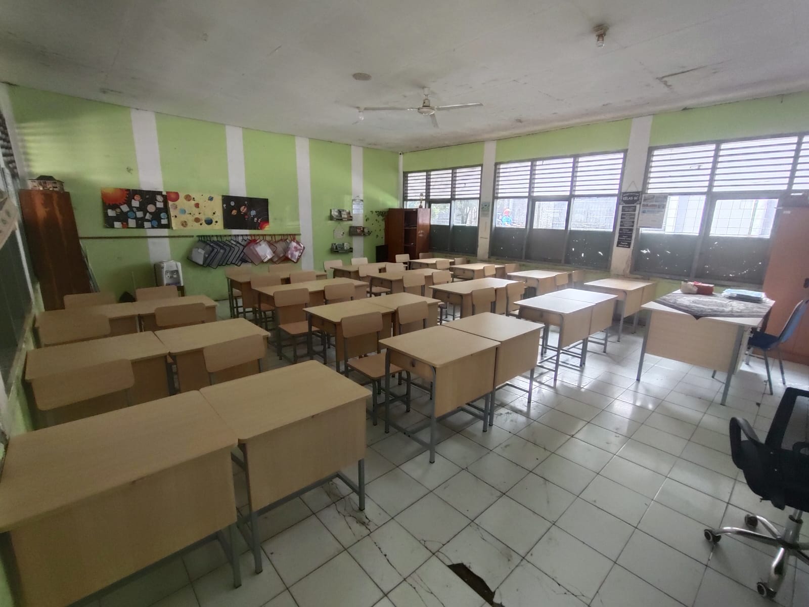You are currently viewing SDN 198 Mekarjaya Terima Bantuan Mebeler Baru untuk Tingkatkan Fasilitas Belajar