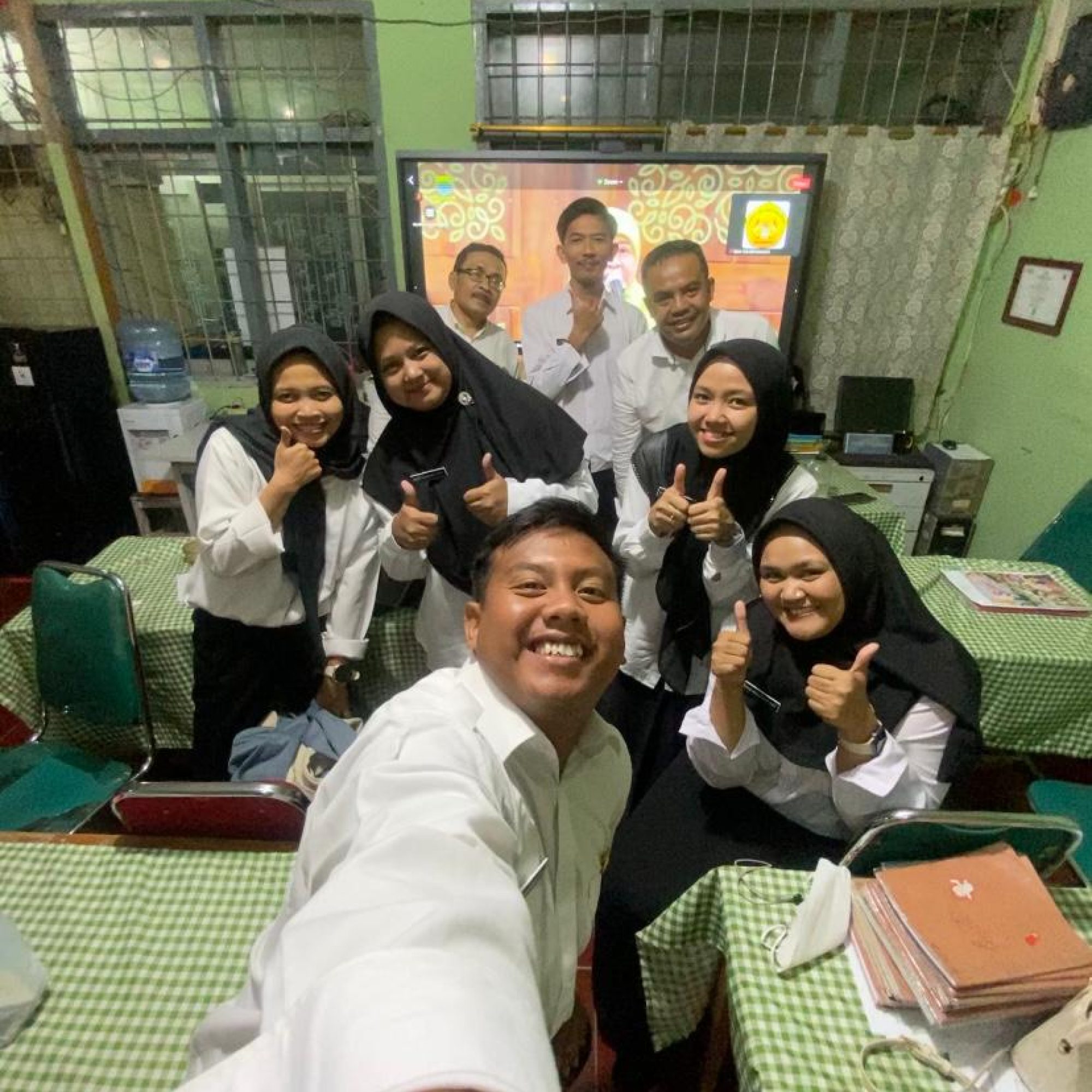 10 Guru dan Staf SDN 198 Mekarjaya Resmi Diangkat Menjadi ASN PPPK Kota Bandung