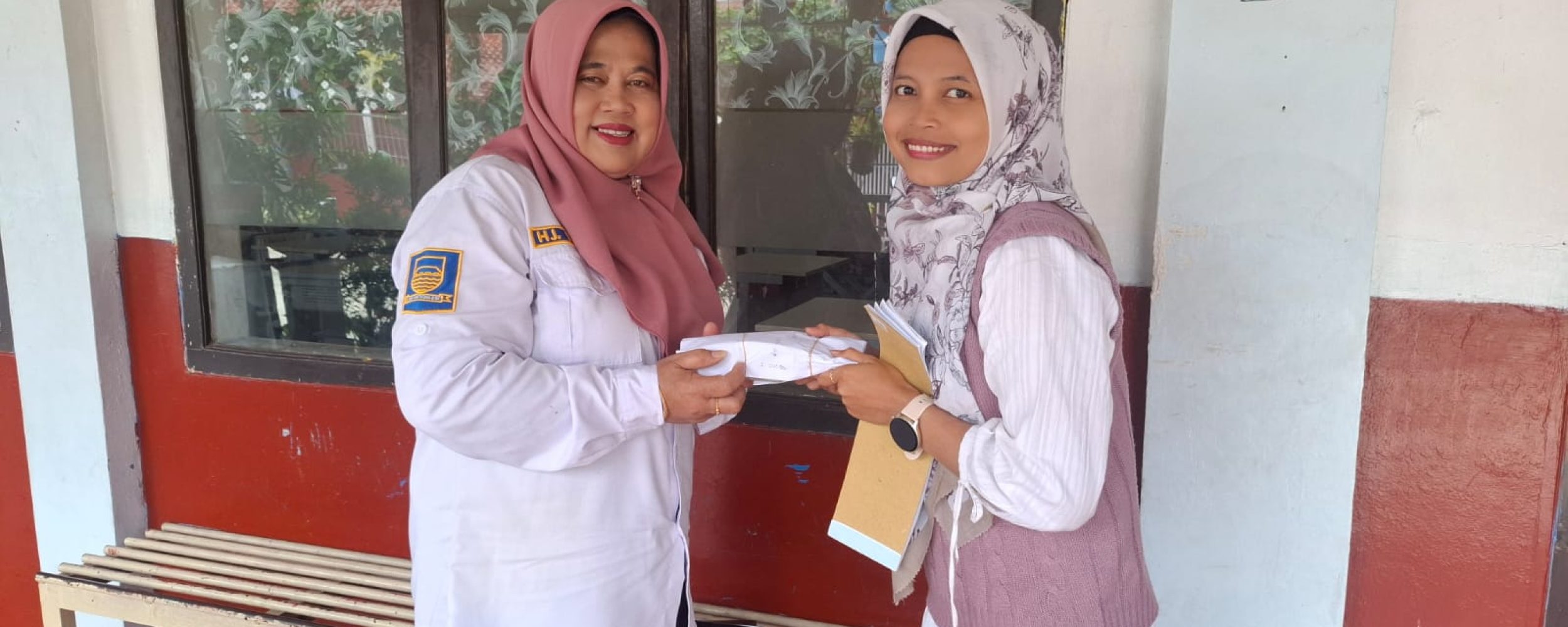 SDN 198 Mekarjaya Galang Dana untuk Korban Banjir Sumatra, Salurkan Bantuan Melalui PGRI