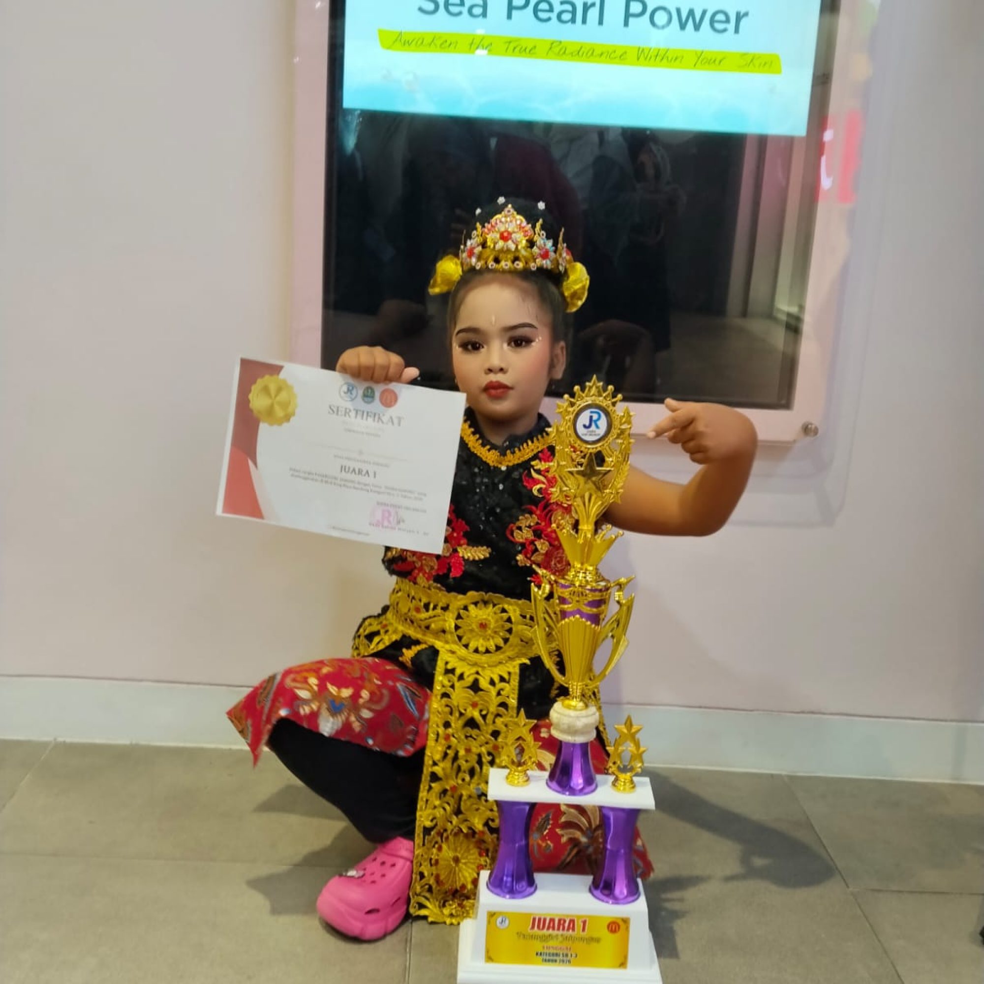 Airin Khairunnisa Raih Juara 1 Tunggal Jaipong Kategori SD 1–3